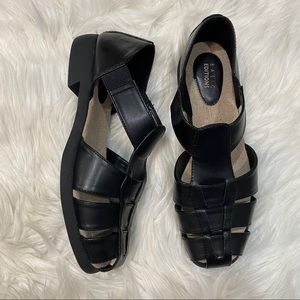 Basic Editions Y2K Trendy Fisherman Sandals Cutout size 9